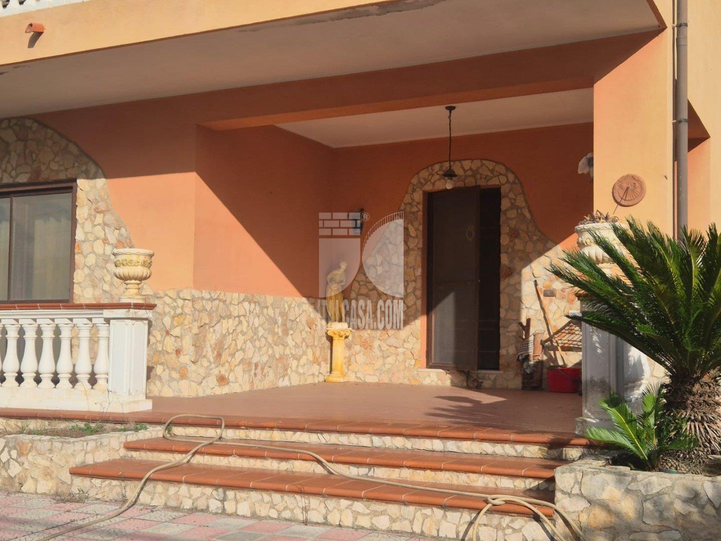 Villa Unifamiliare in vendita a Crotone