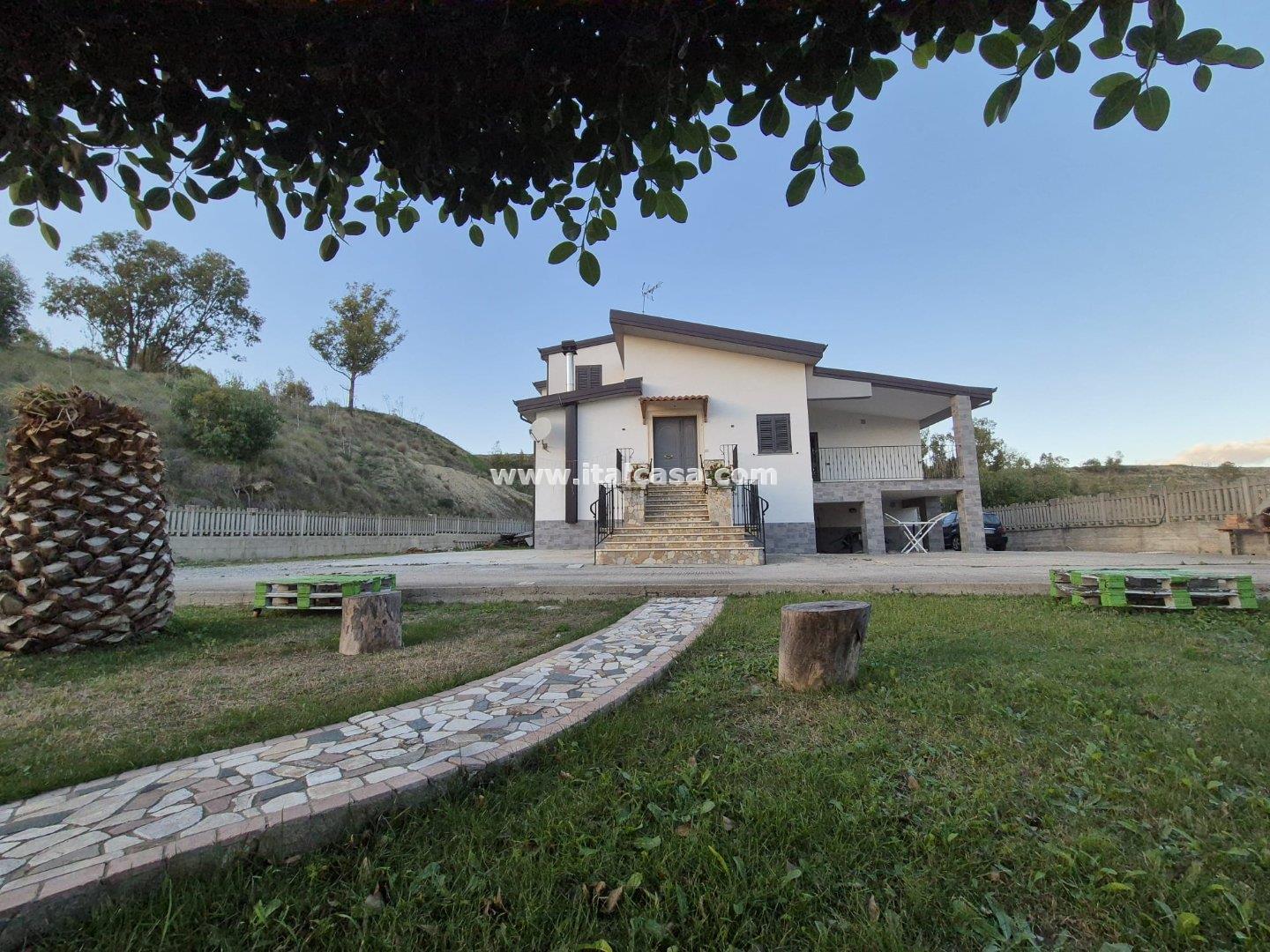Villa Unifamiliare in vendita a Crotone
