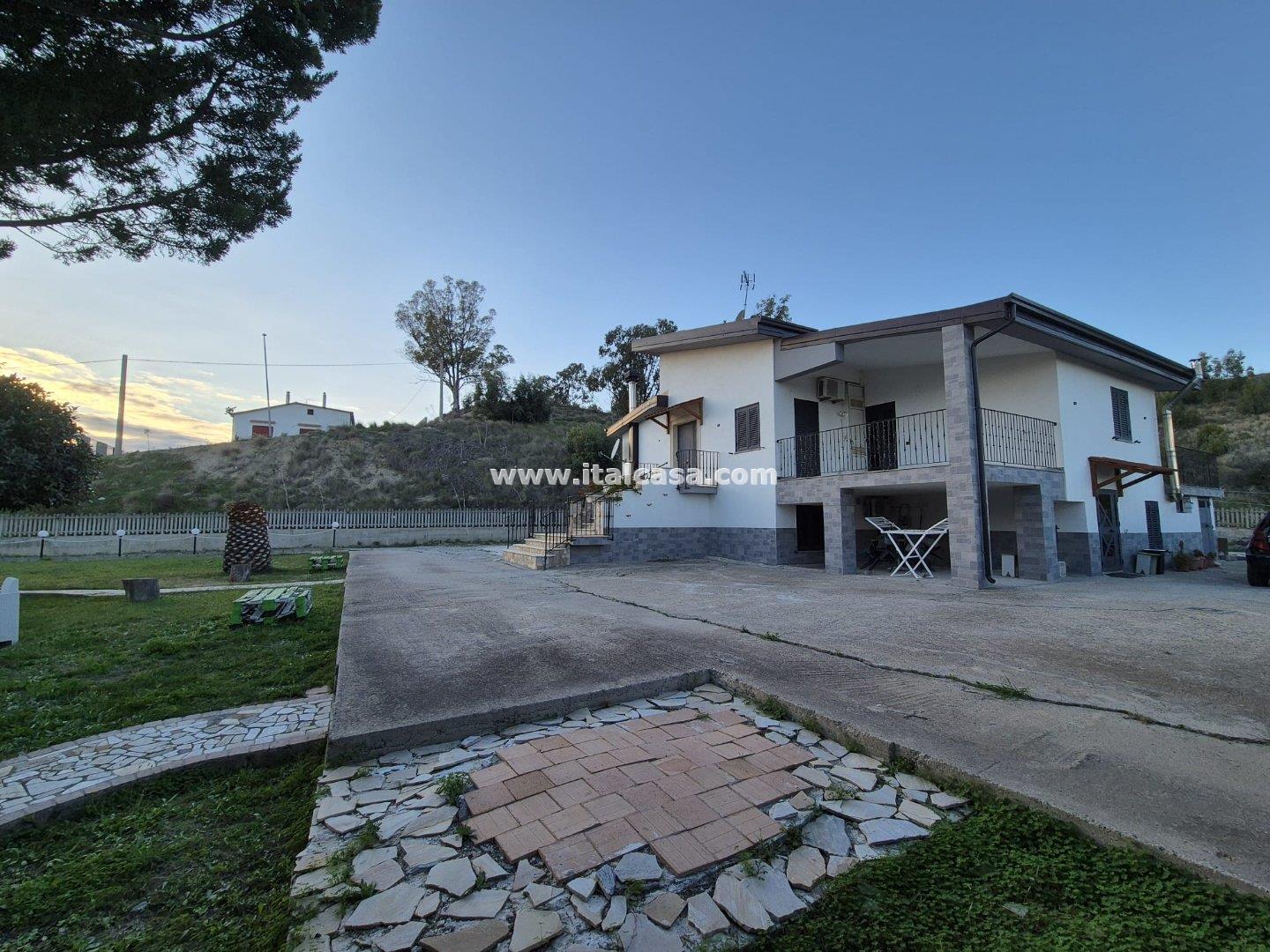 Villa Unifamiliare in vendita a Crotone