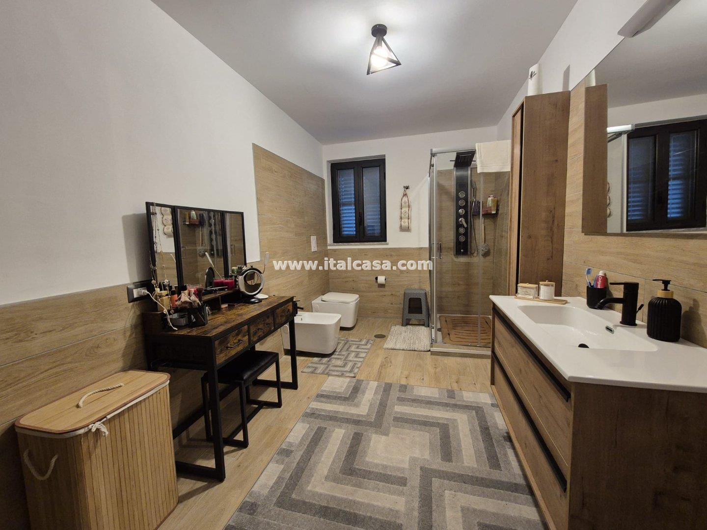 Villa Unifamiliare in vendita a Crotone