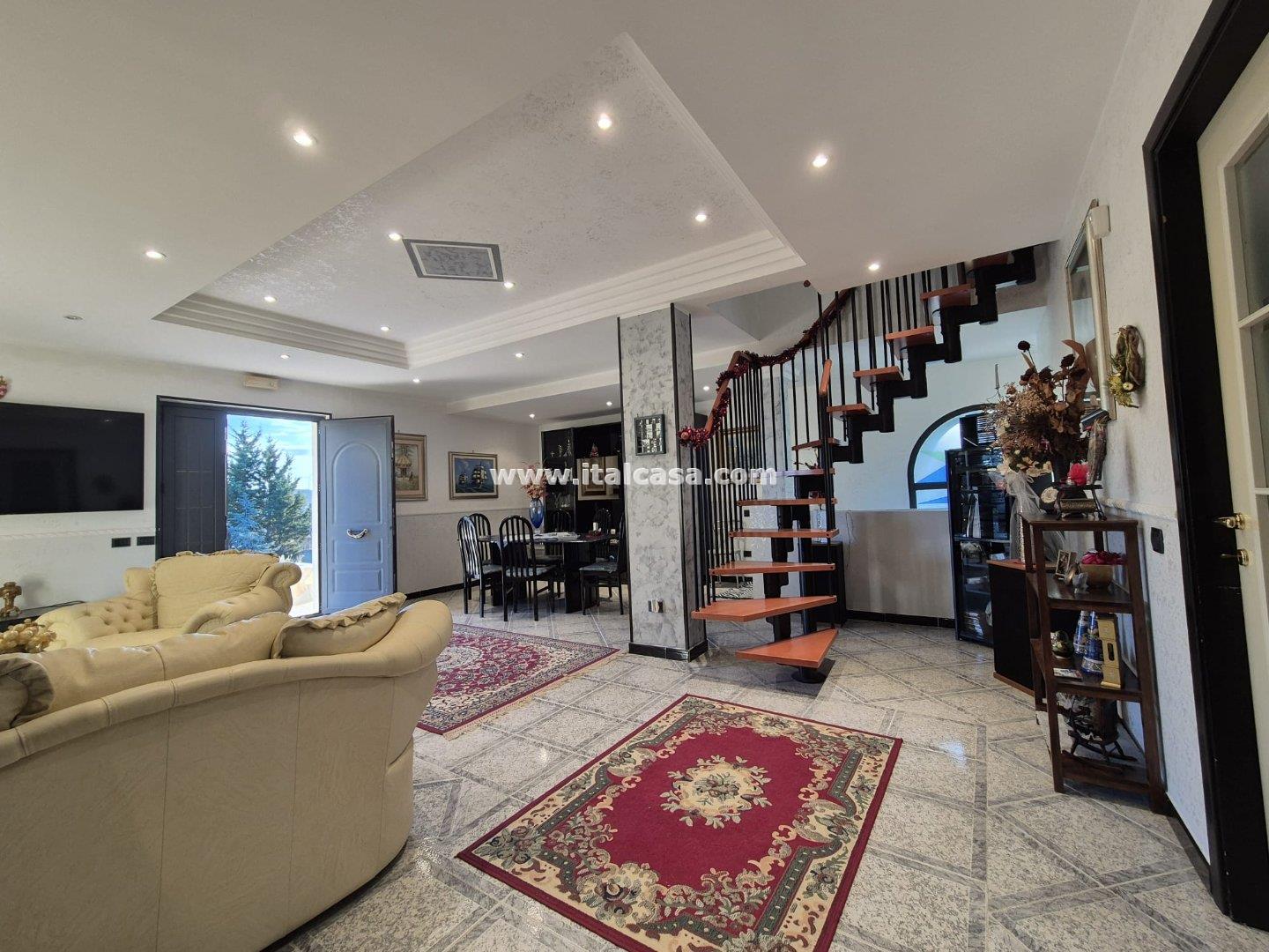 Villa Unifamiliare in vendita a Crotone