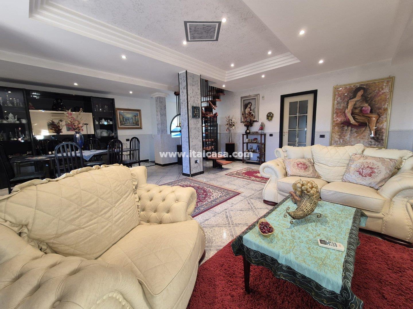 Villa Unifamiliare in vendita a Crotone