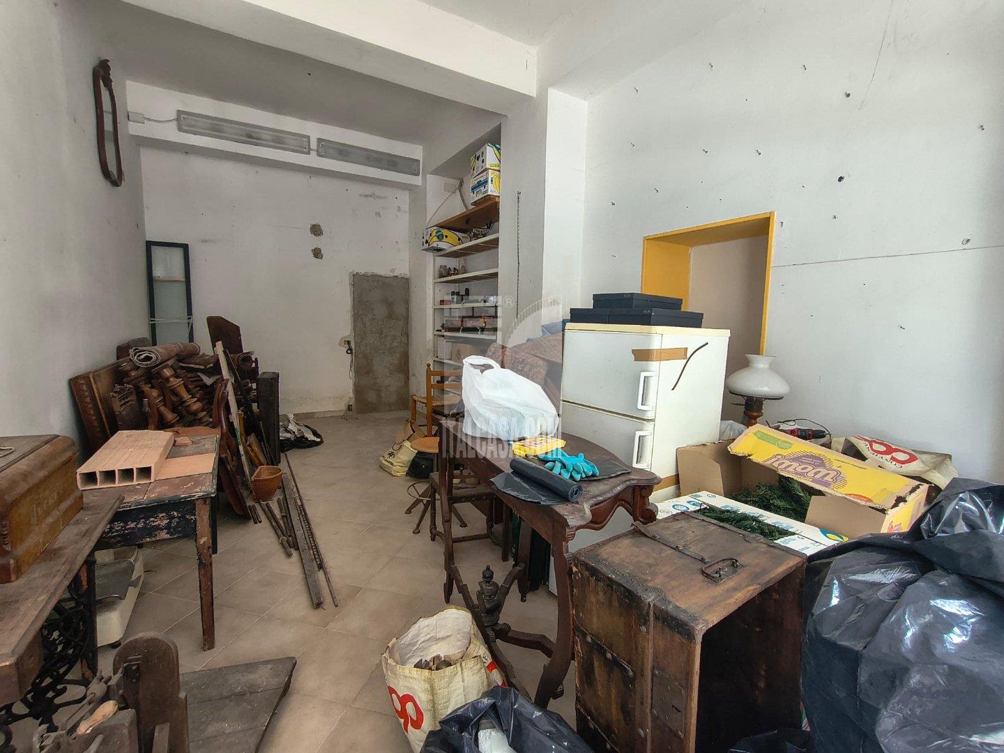 Deposito in vendita a Crotone