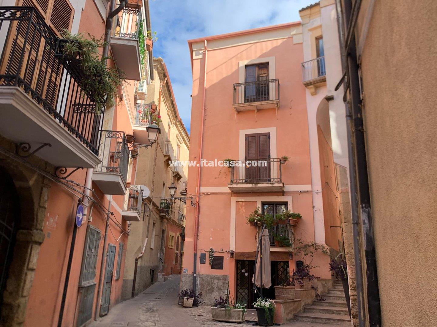 Bar / Ristorante in vendita a Crotone