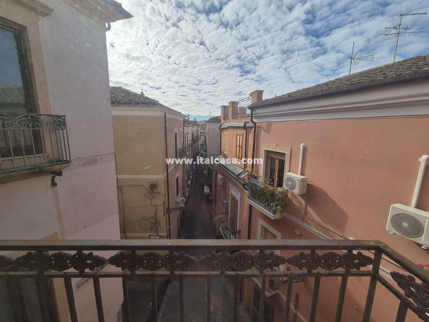 Appartamento in vendita a Crotone
