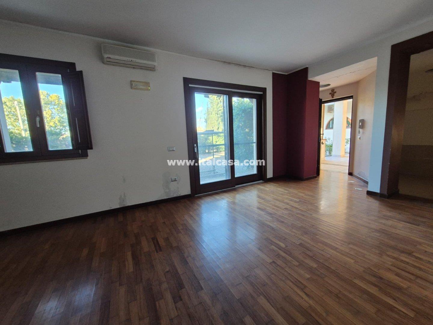 Villa Unifamiliare in vendita a Crotone