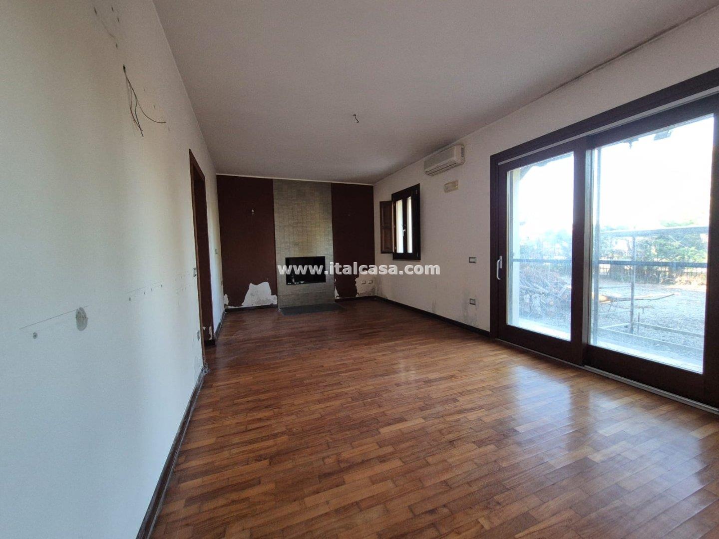 Villa Unifamiliare in vendita a Crotone