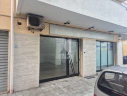 Magazzino in vendita a Crotone