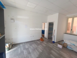Magazzino in vendita a Crotone